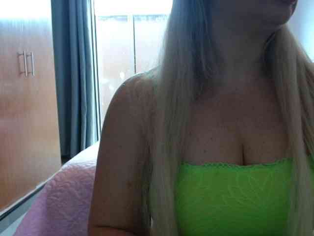 sexymommy77 webcam