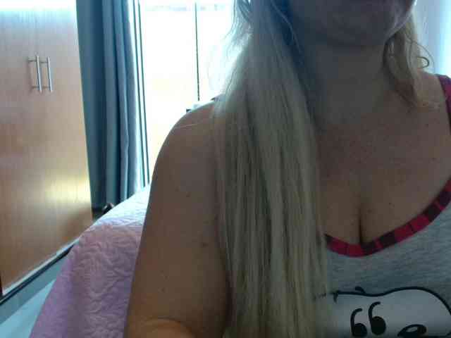 sexymommy77 webcam