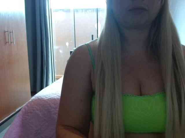 sexymommy77 webcam