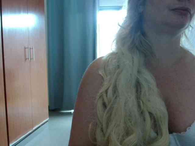 sexymommy77 (JussaraMilf)