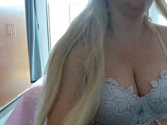 sexymommy77 webcam