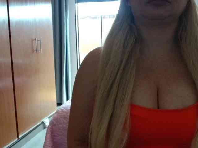 sexymommy77 webcam