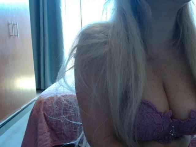 sexymommy77 webcam