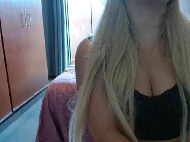 sexymommy77 webcam