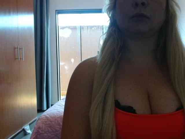 sexymommy77 webcam