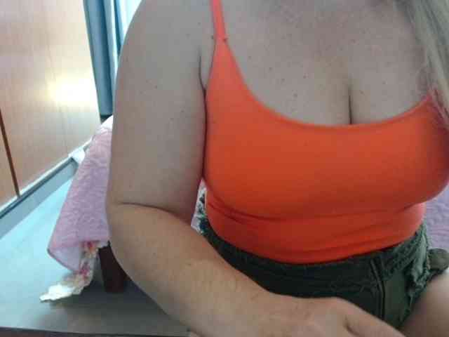sexymommy77 webcam