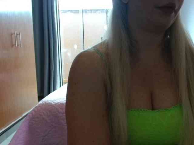 sexymommy77 webcam
