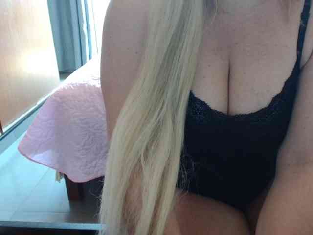 sexymommy77 webcam
