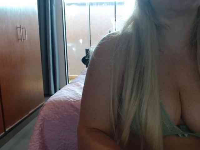 sexymommy77 webcam