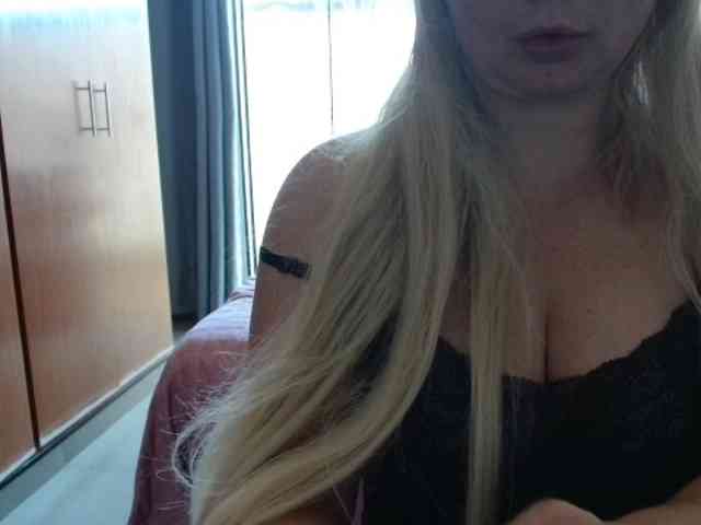 sexymommy77 webcam