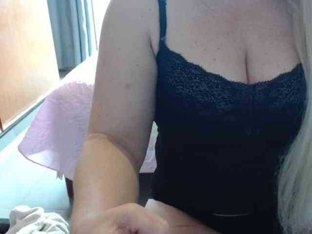 sexymommy77 webcam