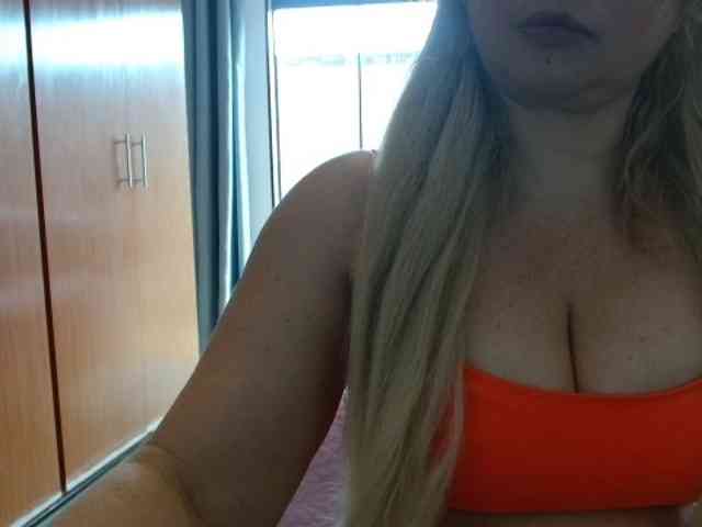 sexymommy77 webcam