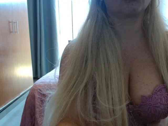 sexymommy77 webcam