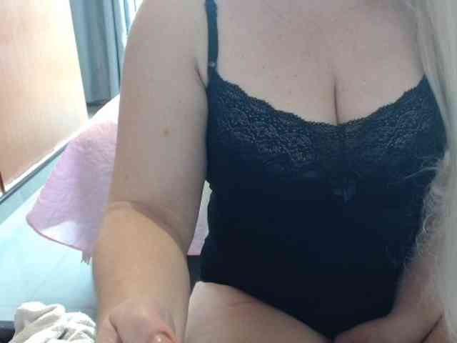 sexymommy77 webcam
