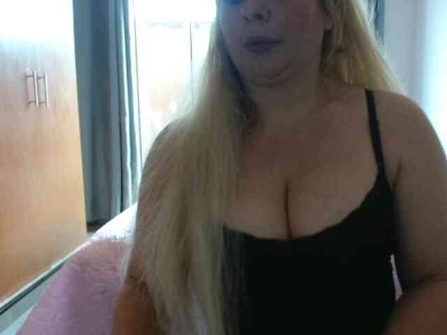sexymommy77 webcam