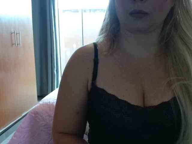 sexymommy77 webcam