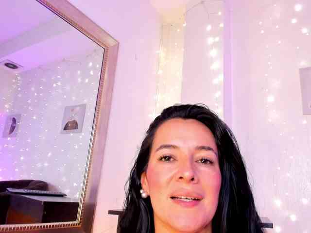 mystic_carito webcam