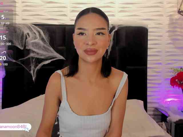 Arianna-moon webcam