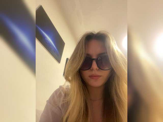 JULIE21 webcam