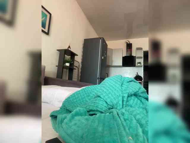JULIE21 webcam