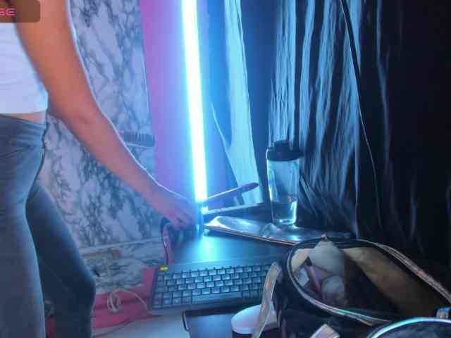 SaritaEvans webcam