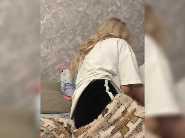 Entra en el chat con el modelo Sonyagasay Sonyagasay