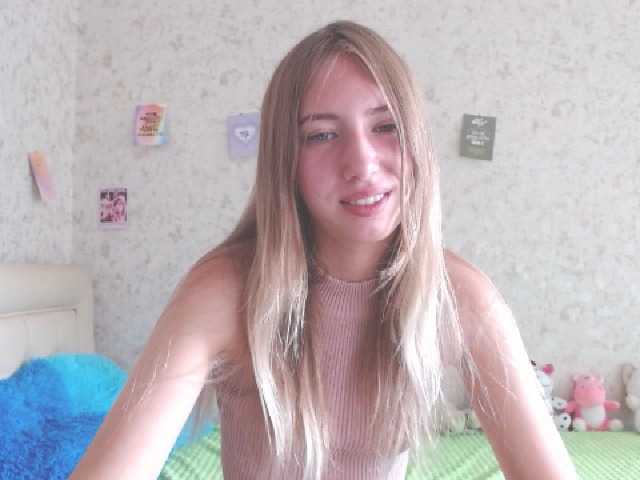 VanillaBlonde webcam