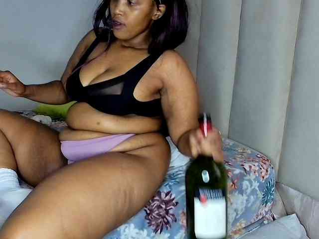 Sweetheartcocomwllow webcam