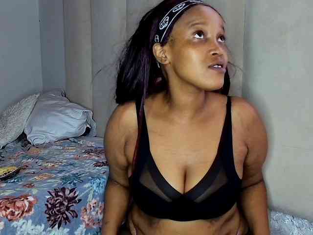 Sweetheartcocomwllow webcam