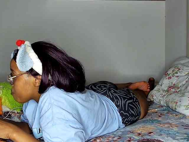 Sweetheartcocomwllow webcam