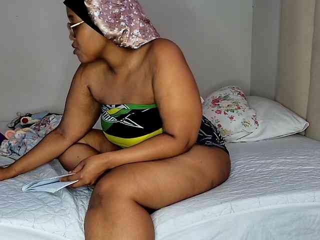 Sweetheartcocomwllow webcam