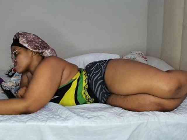 Sweetheartcocomwllow webcam
