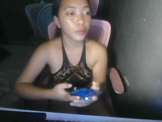 hornygirl25 webcam