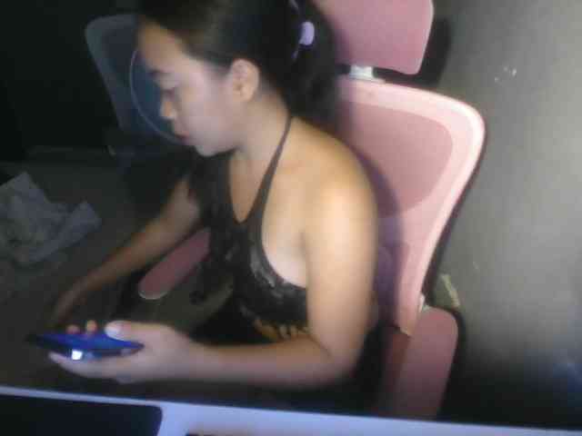 hornygirl25 webcam