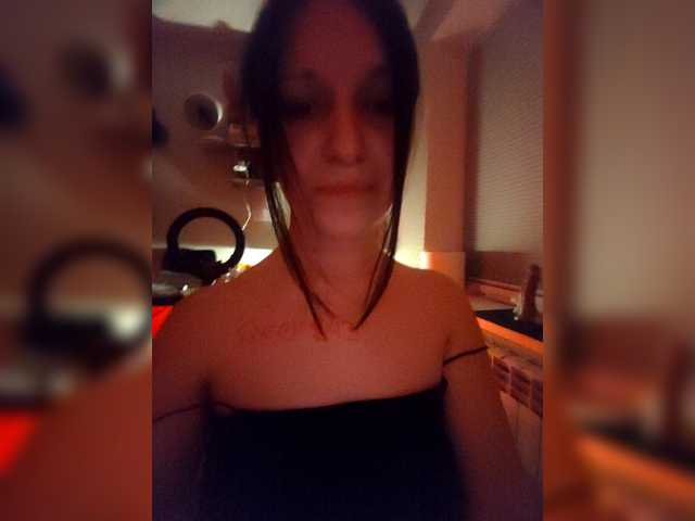 Entrez le videochat erotique avec le
modèle Sl_ktrn Sl_ktrn