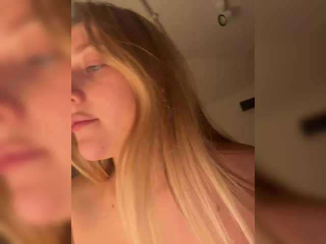 Accedi alla chat con il nickname Poison_Kiss Poison_Kiss