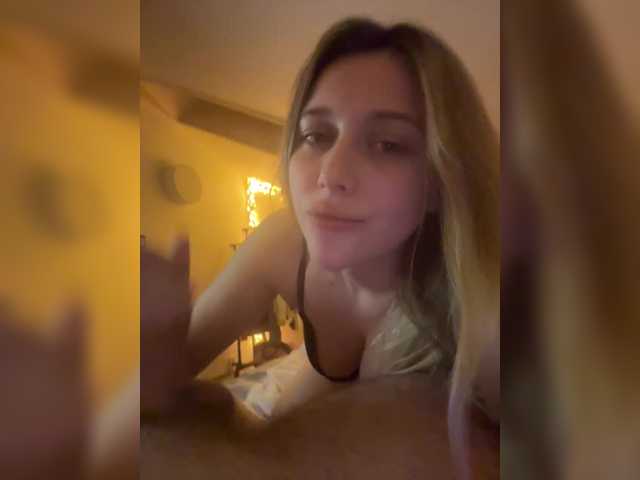 Entrez le videochat erotique avec le
modèle Poison_Kiss Poison_Kiss