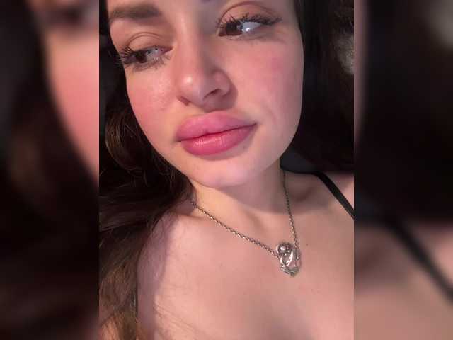 Entrez le videochat erotique avec le
modèle babyymommyanddaddy babyymommyanddaddy