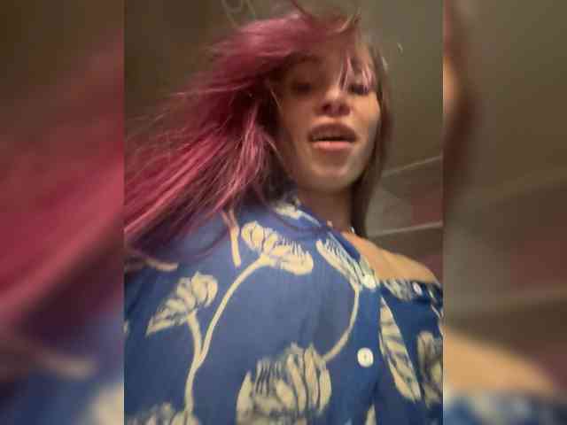 VIP17CoupleDream webcam