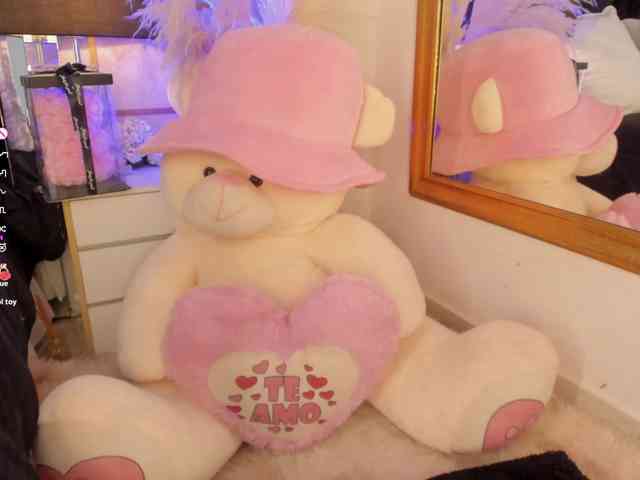 GretaVelvet webcam