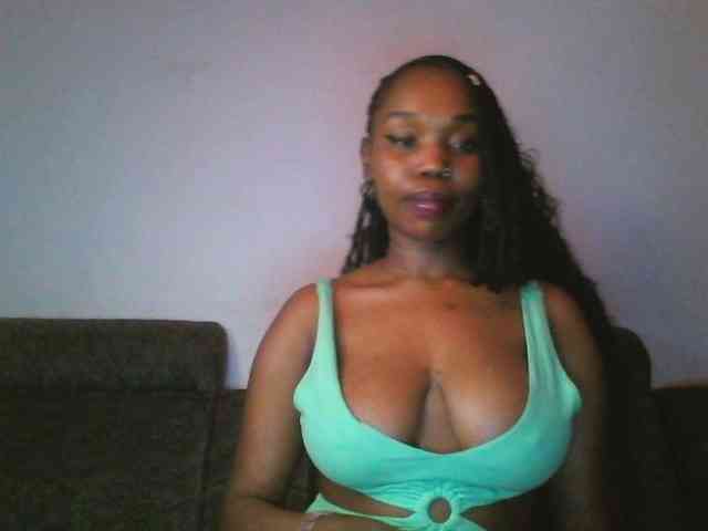 Sweetberry77 webcam