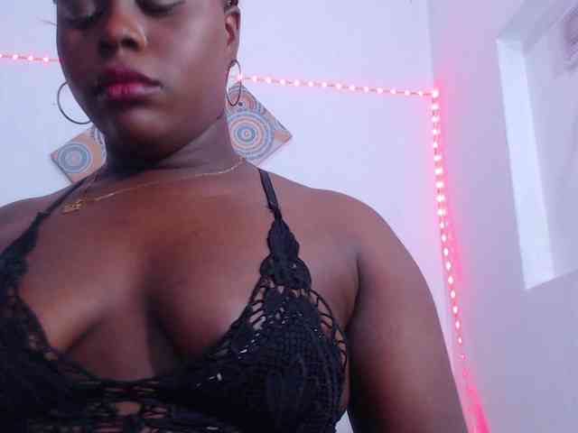 bigass-ebony webcam