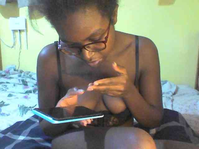 TipQueen webcam