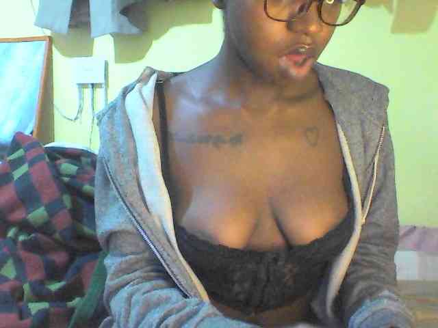 TipQueen webcam