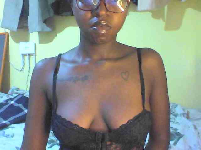 TipQueen webcam