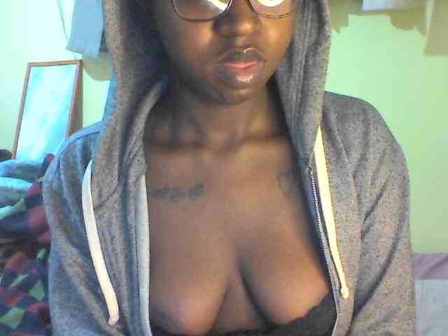 TipQueen webcam