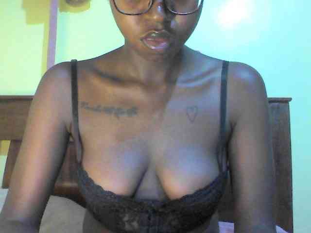 TipQueen webcam
