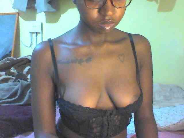 TipQueen webcam
