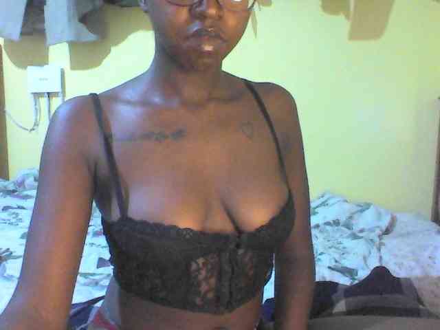 TipQueen webcam