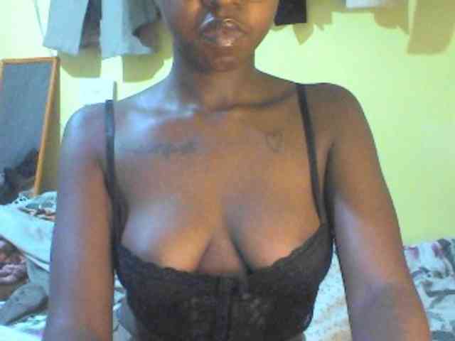 TipQueen webcam